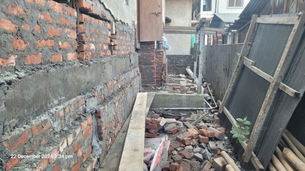 house liftig services in assam